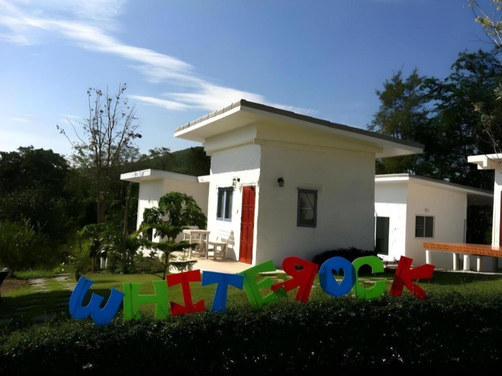 White Rock Resort Pakchong Luaran gambar