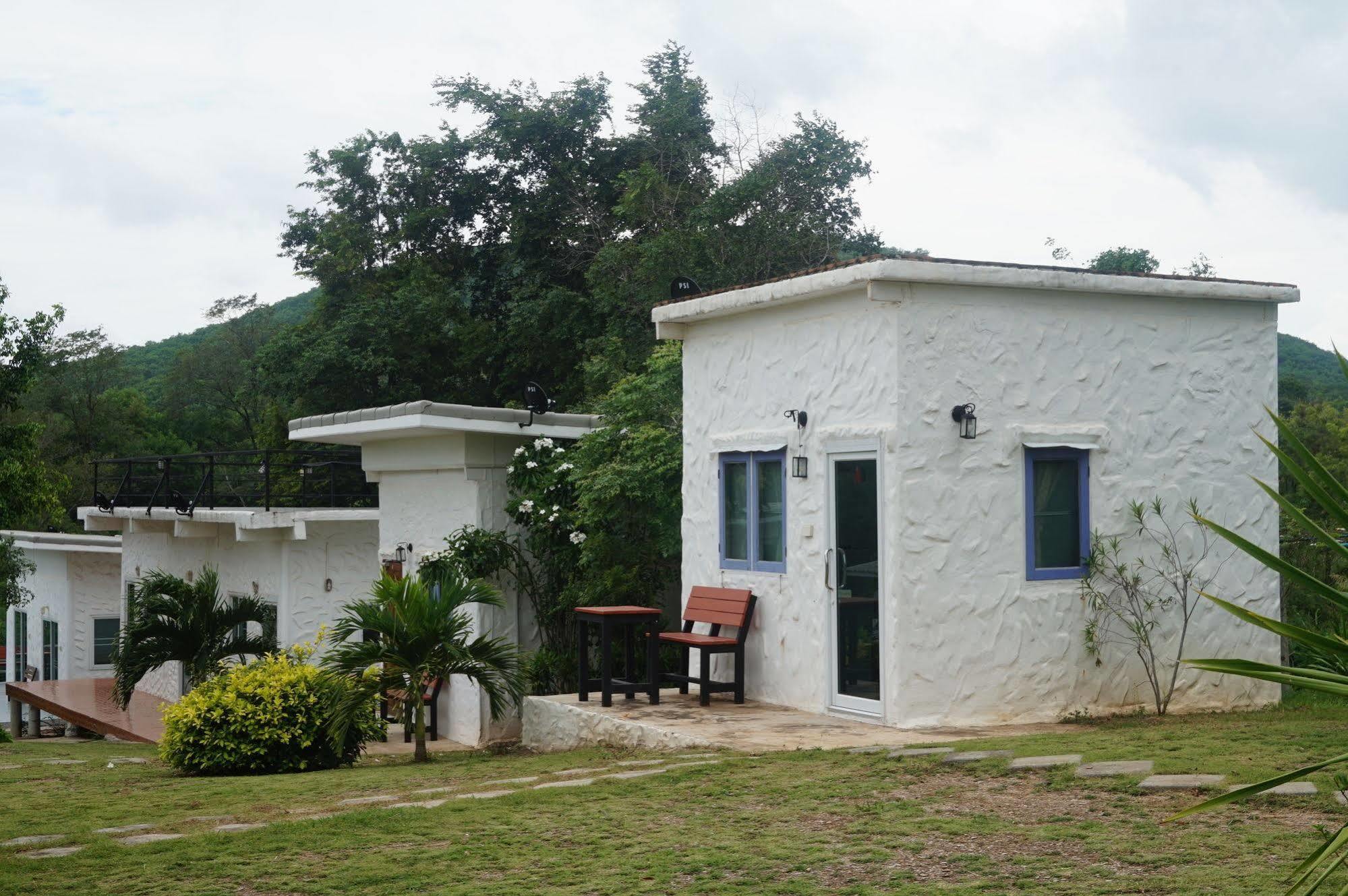 White Rock Resort Pakchong Luaran gambar